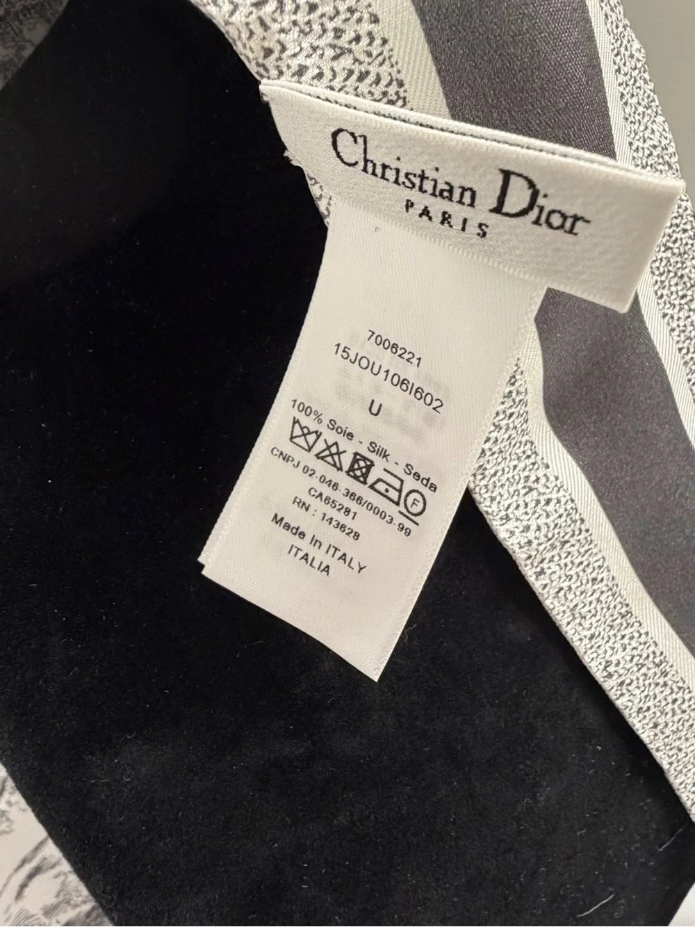 EUC Christian Dior Toile de Jouy Reverse Capri Mitzah scarf - grey & white silk.